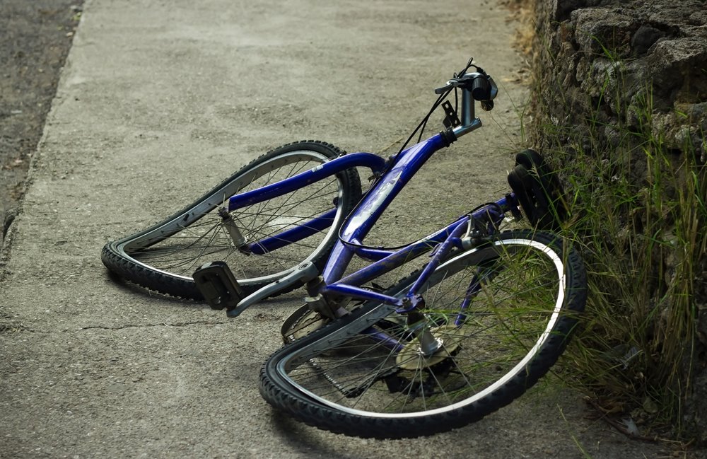 Young Boy Involved in Bicycle Crash on Summit Ave